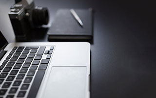 梦魇来到中路配合瑞兹击杀蛇女，后续挖掘机TP赶到收下瑞兹